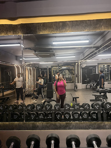 Inside the training floors of Elite Fitness Club, scene 2